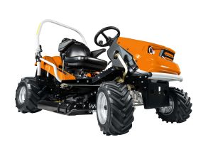 Парков трактор APACHE 92 PRO 4WD B&S 21к.с.